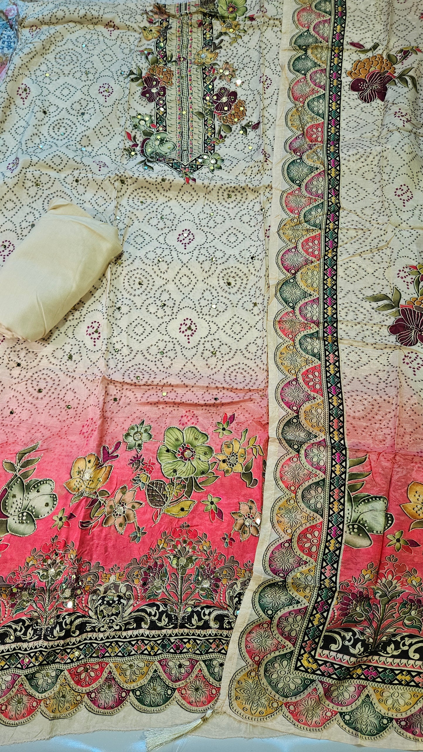 MUSLIN EMBROIDERY SUIT