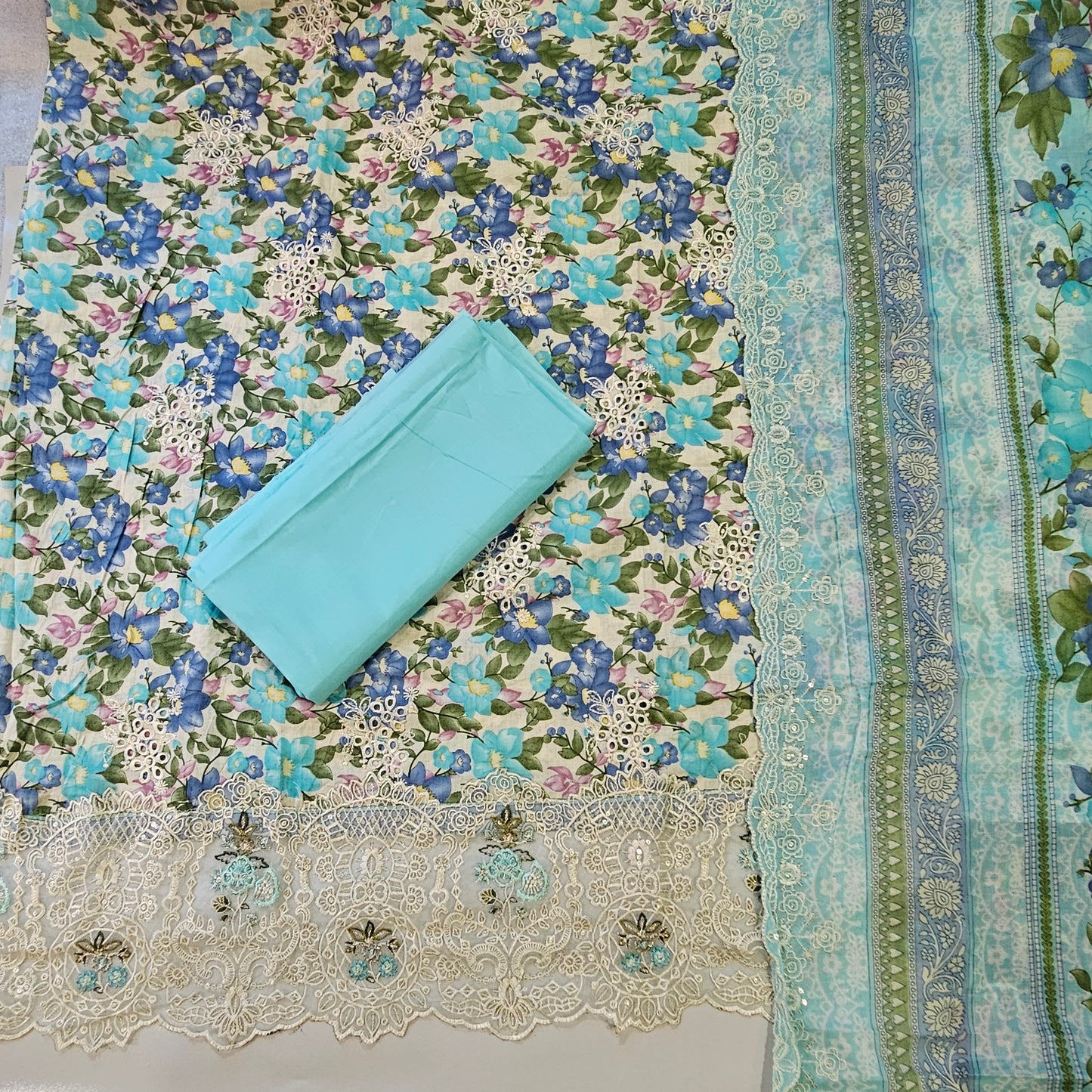 FIZA CHIKANKARI PATCH SUIT