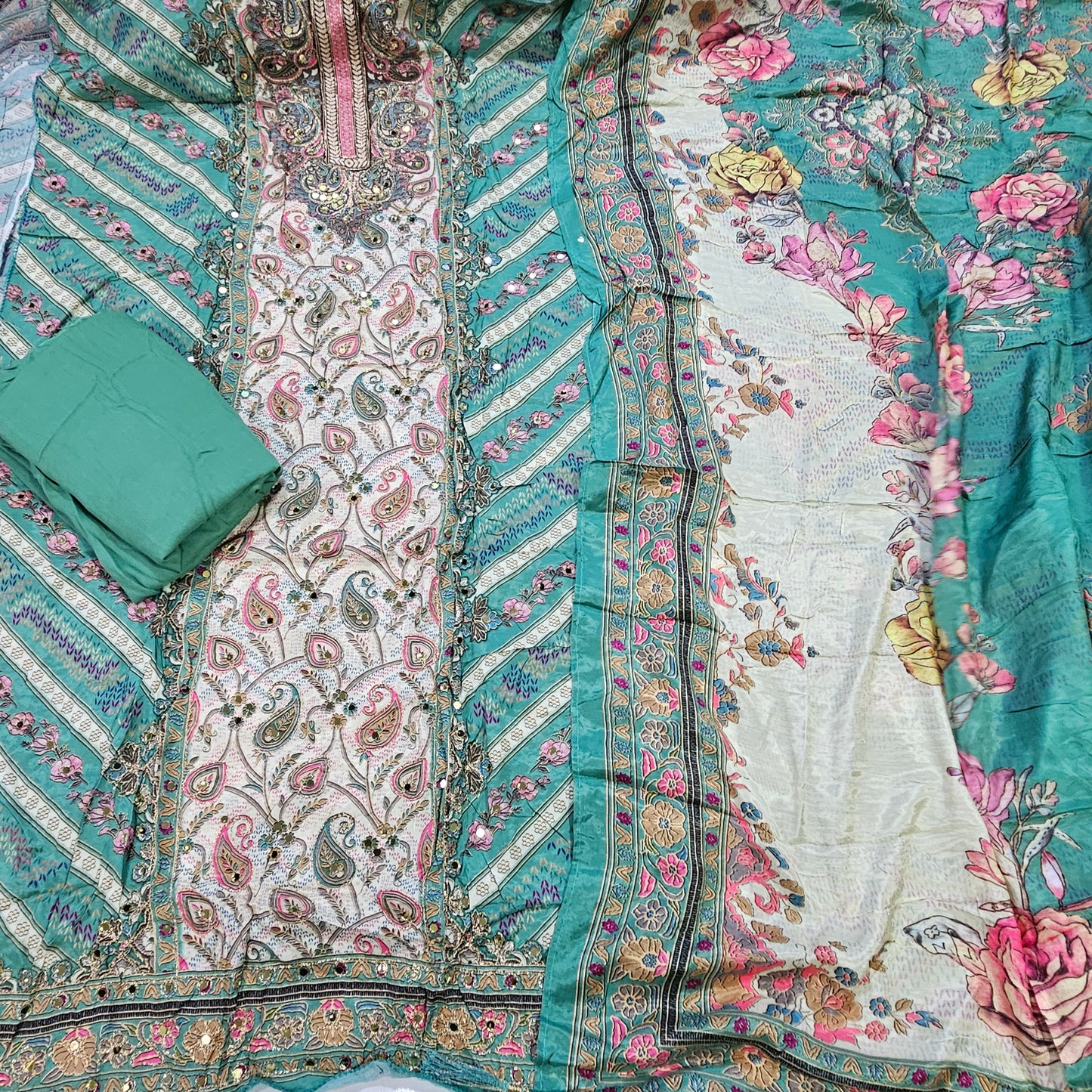 Muslin Embroidery Suit 2