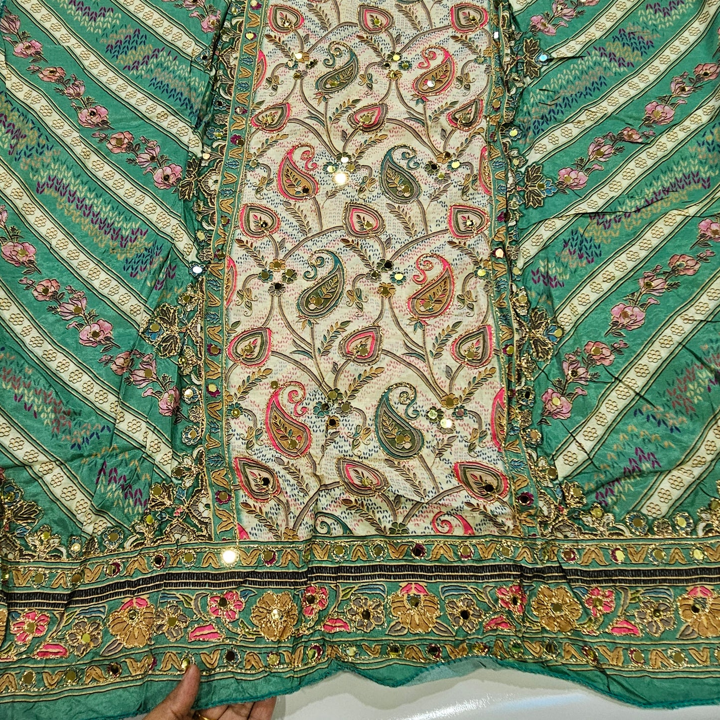 Muslin Embroidery Suit 2