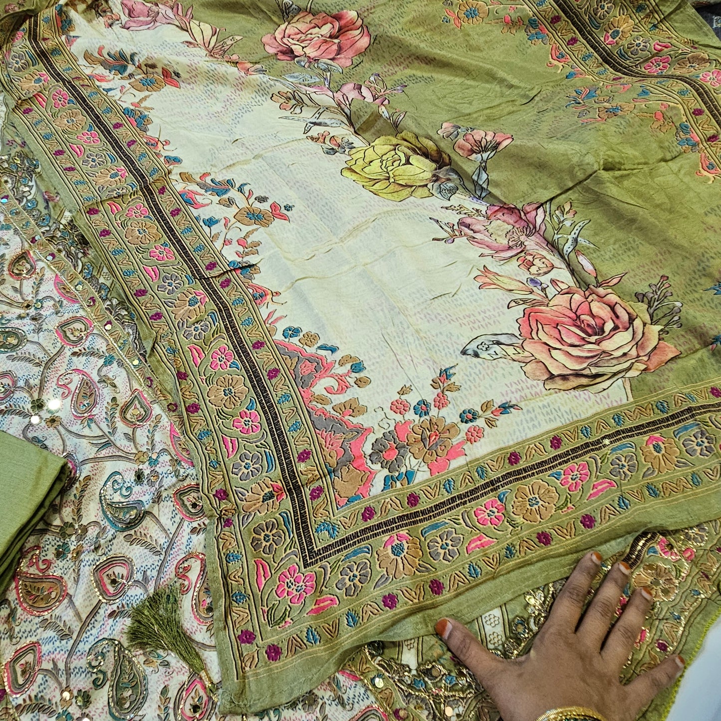 Muslin Embroidery Suit 3